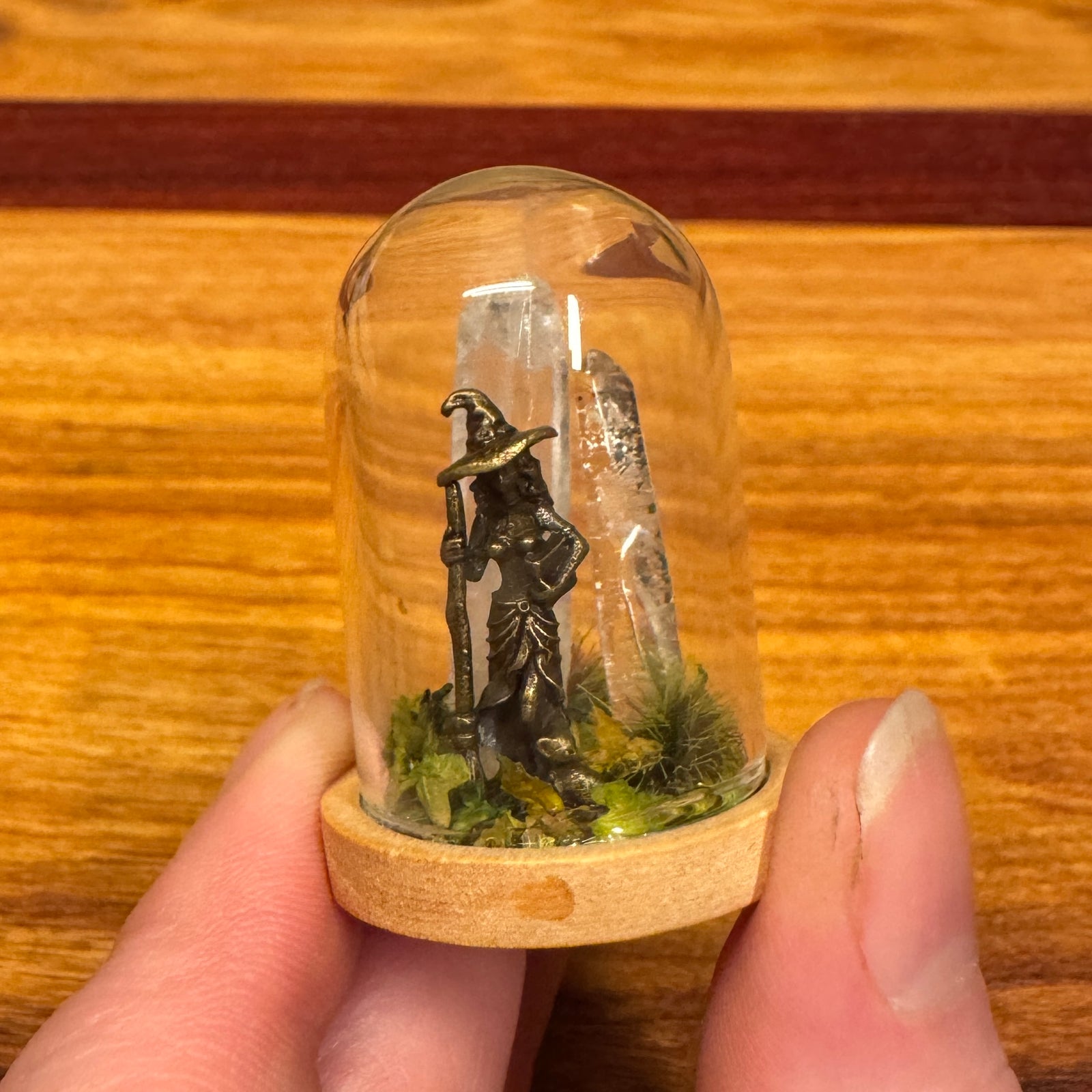 Little Glass Dome - Witch with crystals