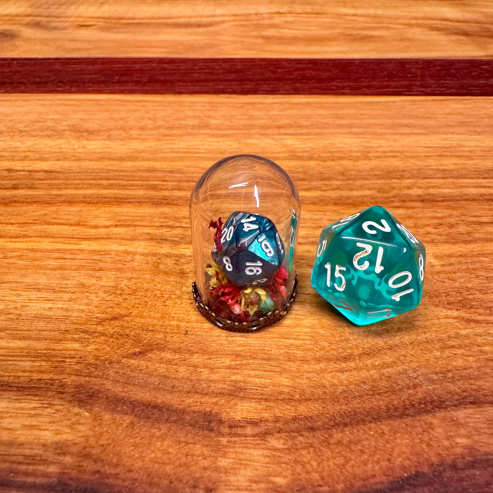 Tiny Glass Dome - Mini D20 with flowers