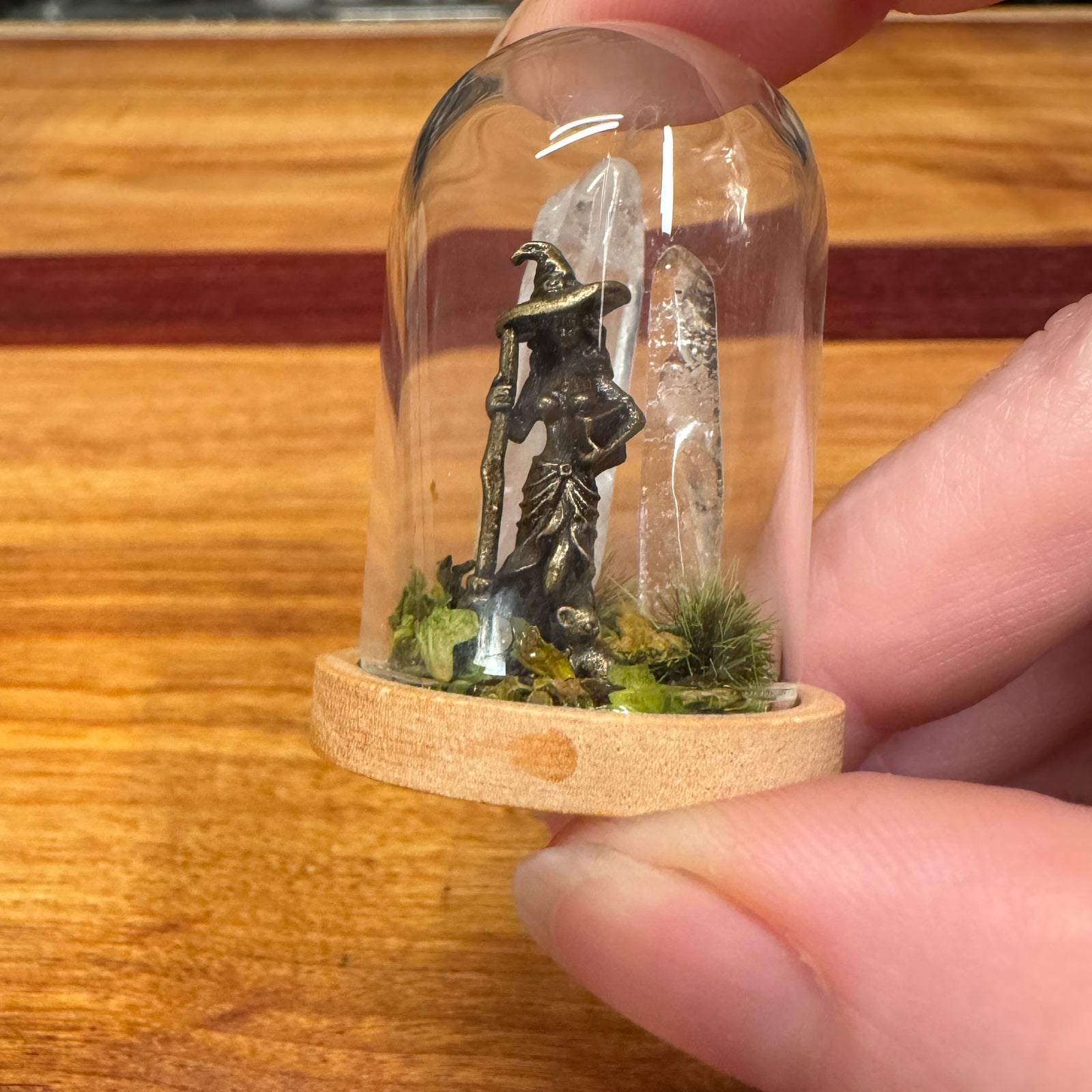 Little Glass Dome - Witch with crystals