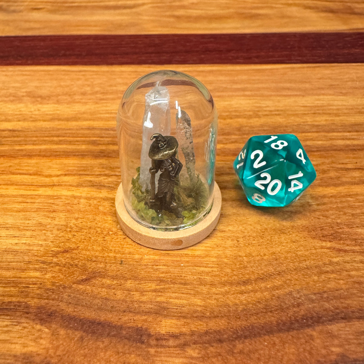 Little Glass Dome - Witch with crystals