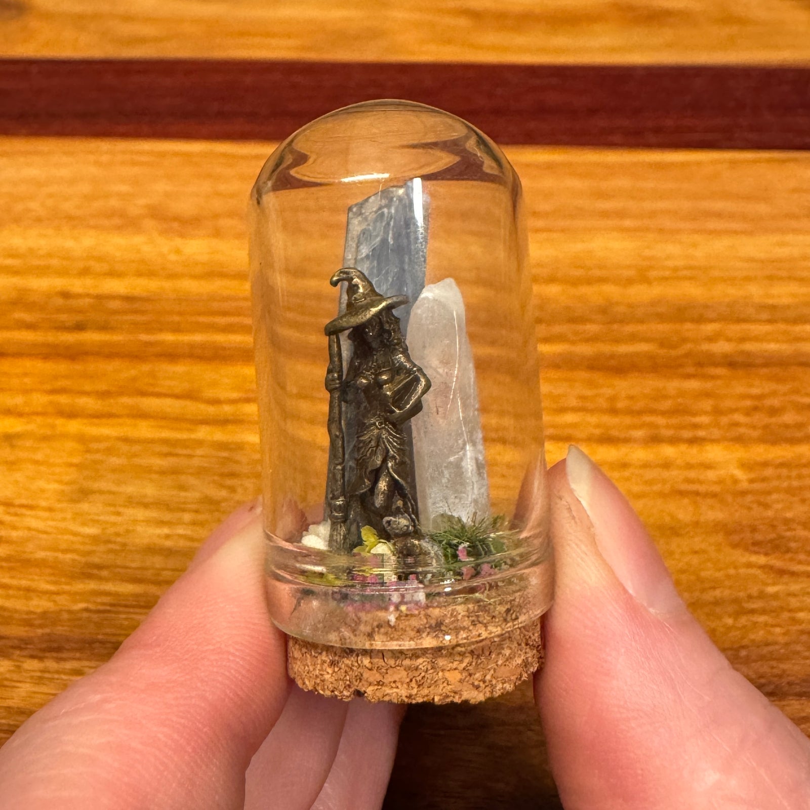 Little Glass Dome - Witch with crystals on cork