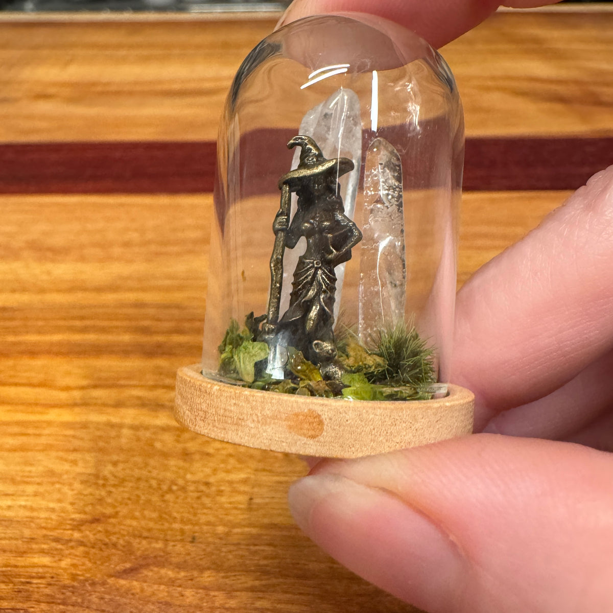 Little Glass Dome - Witch with crystals